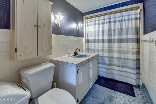 $149,900 | 108 East Montgomery Street, Johnstown, NY 12095