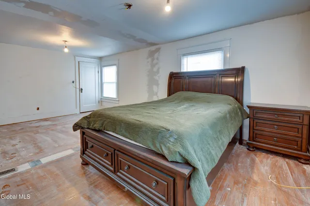 $149,900 | 108 East Montgomery Street, Johnstown, NY 12095