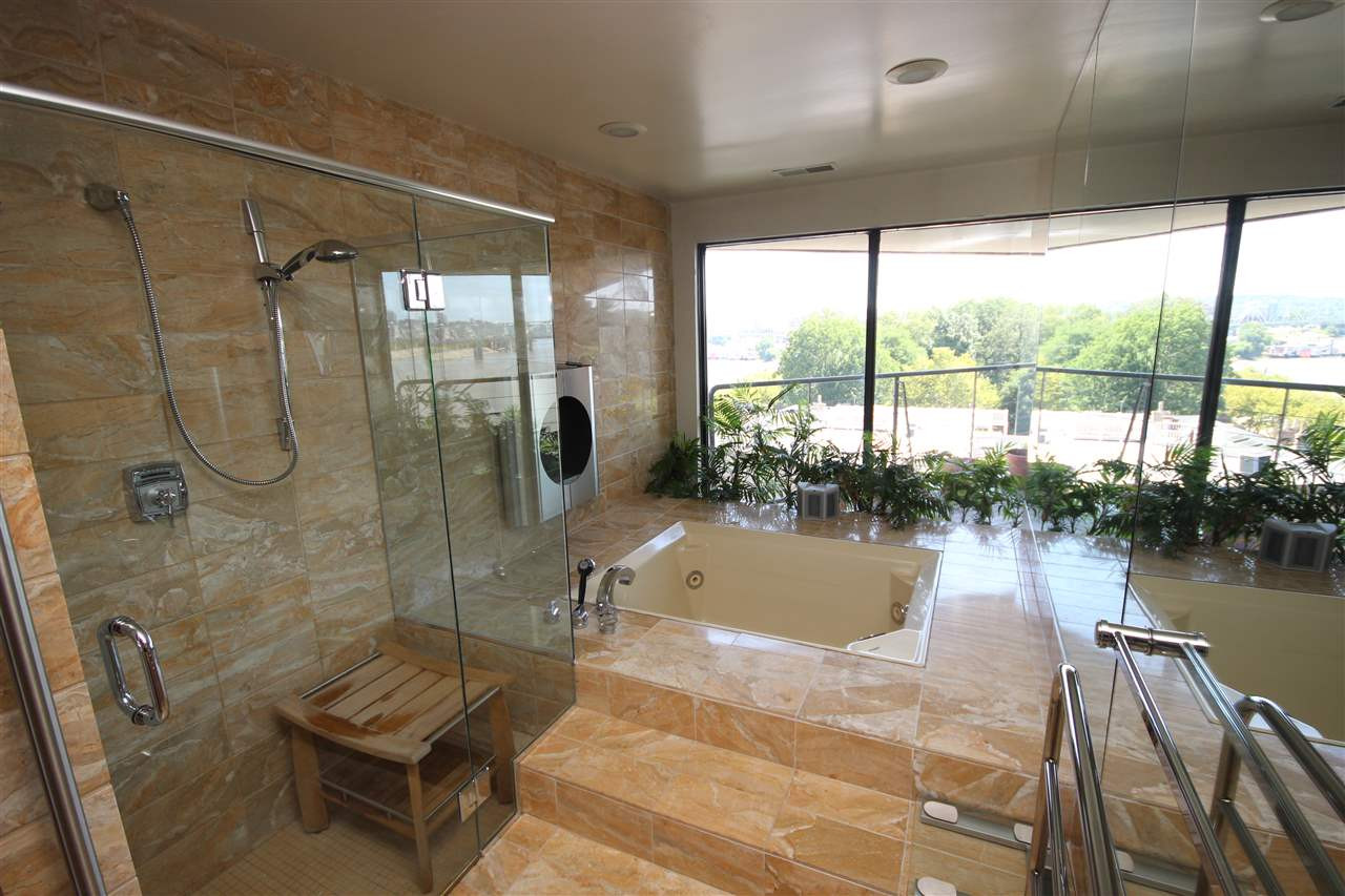 1 Riverside Place, Unit 505 Covington, KY 41011 - Photo 13 of 28