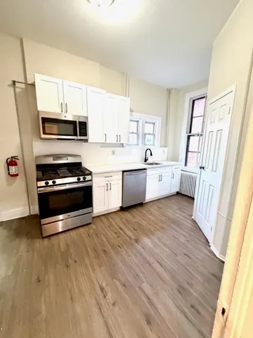 $6,200 | 122 Magnolia Avenue, Jersey City, NJ 07306