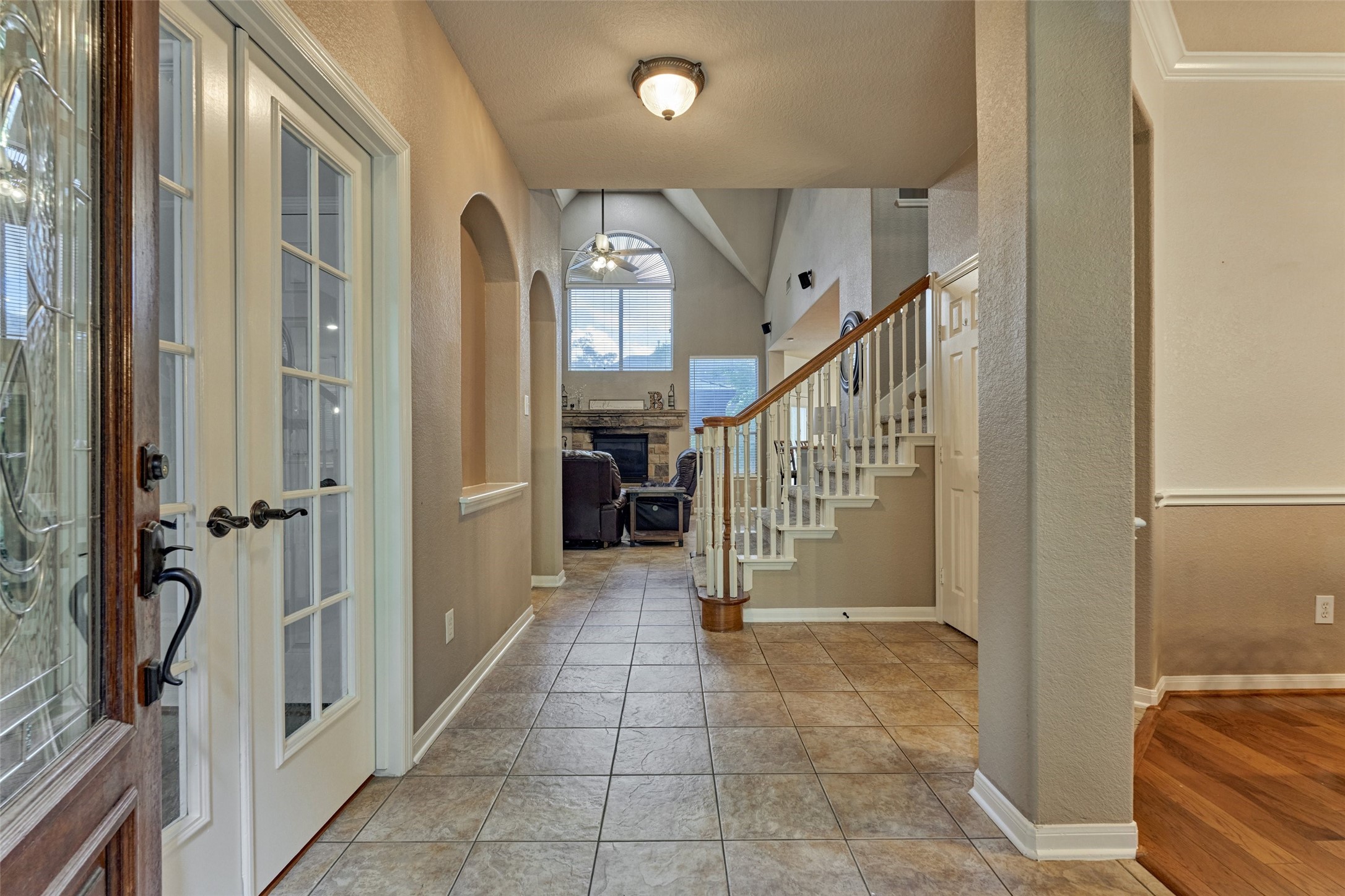 23 Weeping Spruce Place Conroe, TX 77384 - Photo 3 of 32