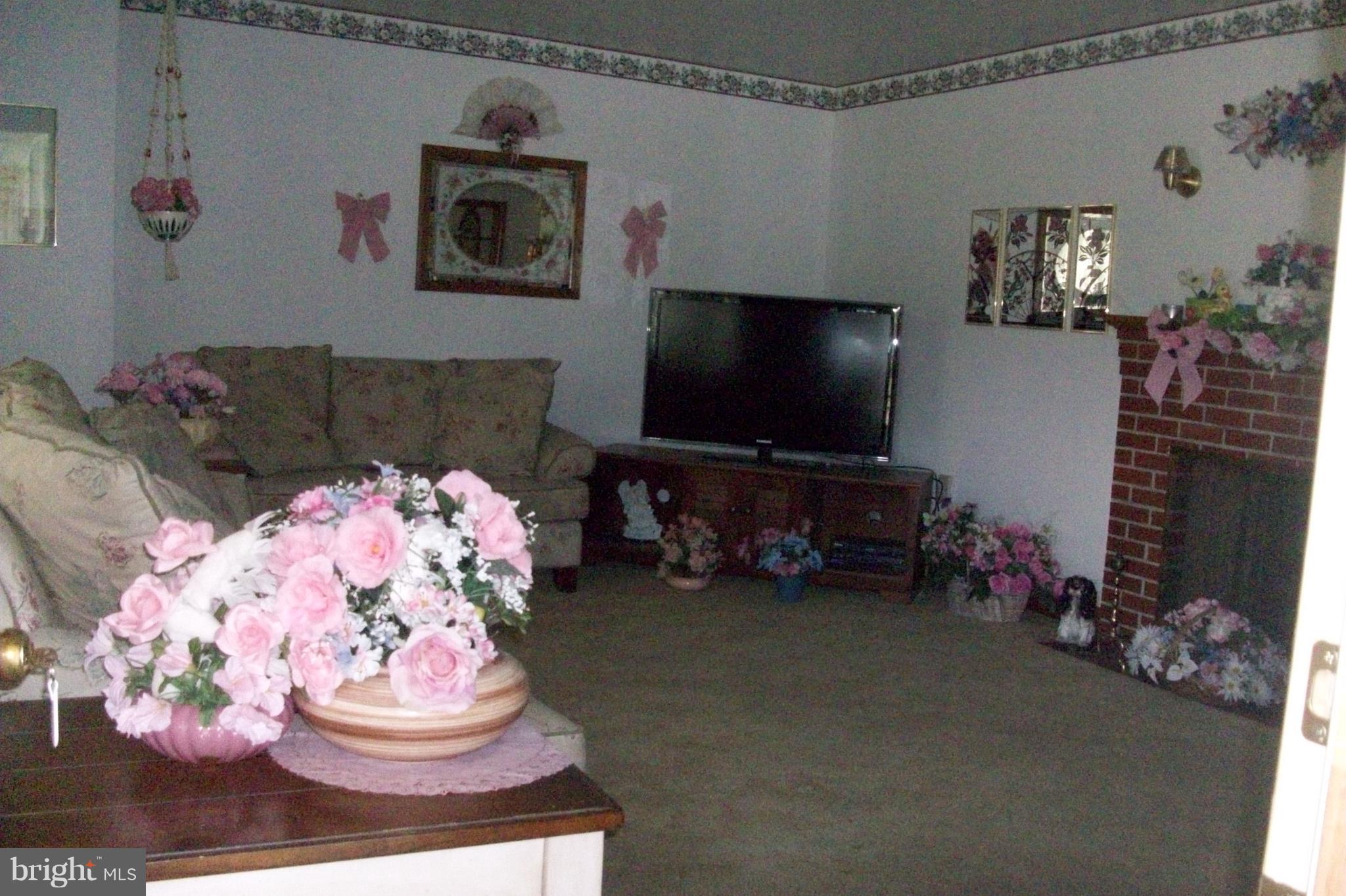 2203 Feeser Road North Taneytown, MD 21787 - Photo 3 of 18 Living Room