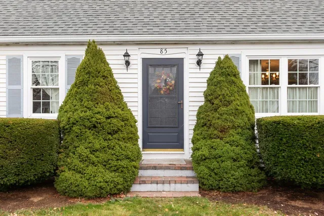 $640,000 | 85 Post Road, North Hampton, NH 03862