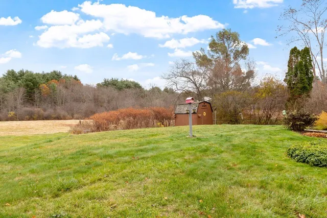 $640,000 | 85 Post Road, North Hampton, NH 03862