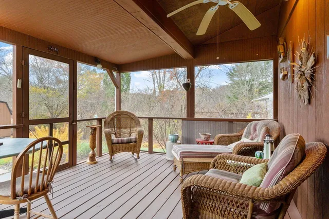 $640,000 | 85 Post Road, North Hampton, NH 03862