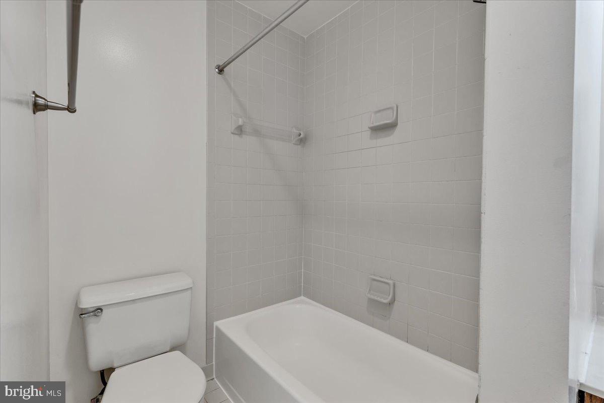 1763 Columbia Road Northwest, Unit 503 Washington, DC 20009 - Photo 15 of 40 Gallery Image 15