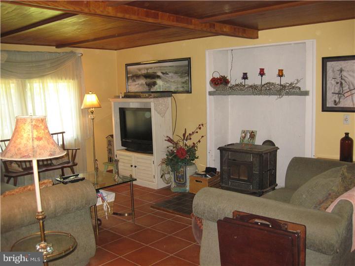 2177 Beaver Hill Road Chester Springs, PA 19425 - Photo 3 of 17 Living Room