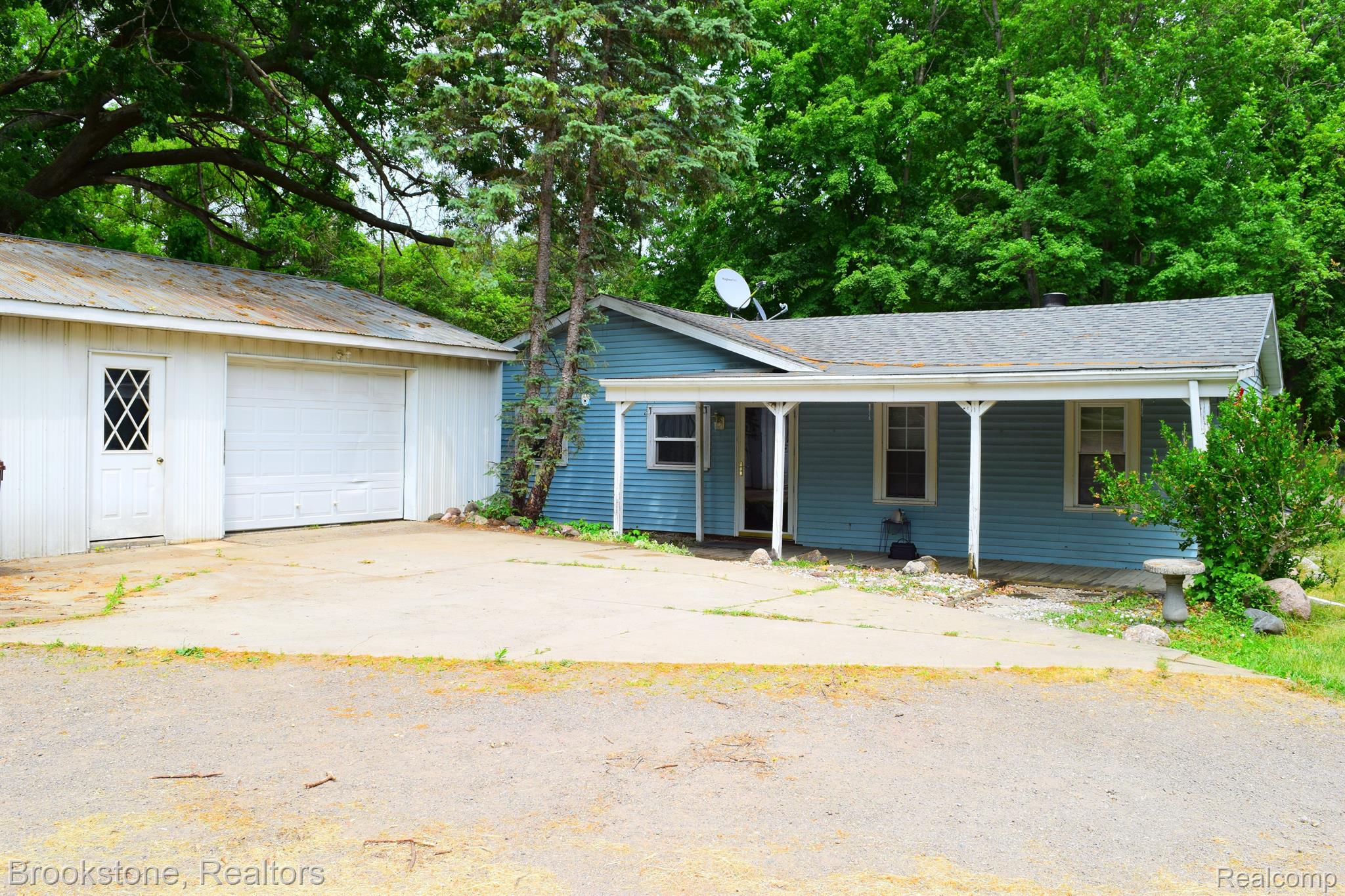 3745 Gale Road Eaton Rapids, MI 48827 - Photo 2 of 21 Comfortable County Living