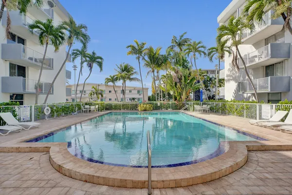 $2,475 | 1801 South Treasure Drive, Unit 528, North Bay Village, FL 33141