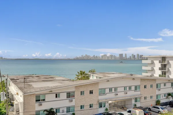 $2,475 | 1801 South Treasure Drive, Unit 528, North Bay Village, FL 33141