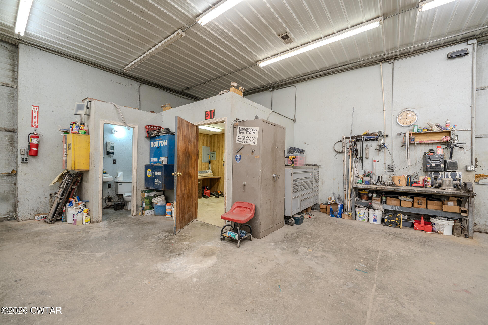 975 Ashport Road Jackson, TN 38305 - Photo 27 of 28 975 Ashport Rd Jackson TN-48