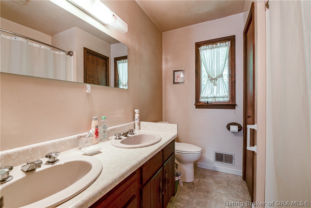 3755 East Quaker Road Salem, IN 47167 - Photo 17 of 34