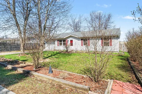 $195,000 | 306 West Hillside Drive, Syracuse, IN 46567