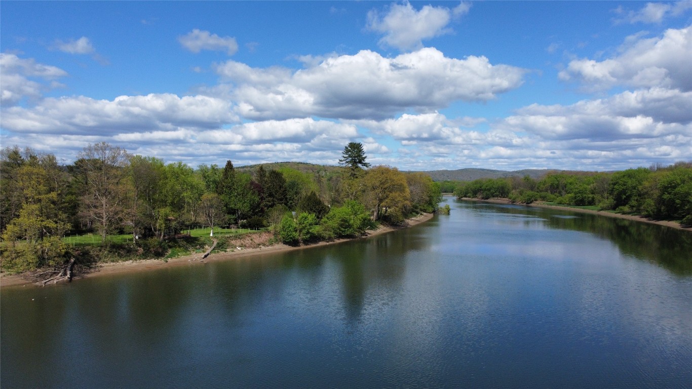 581 Miller Beach Road Owego, NY 13827 - Photo 7 of 24