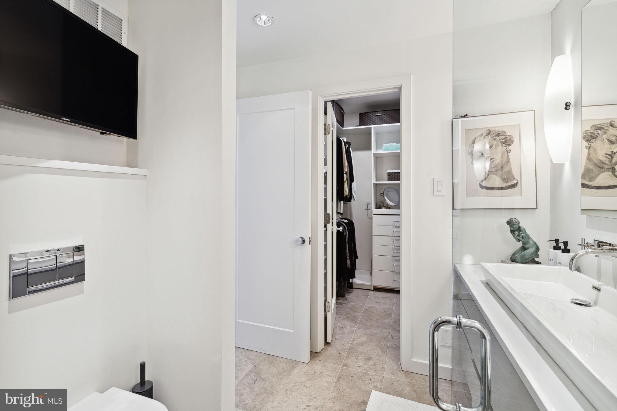 248 Locust Street Philadelphia, PA 19106 - Photo 52 of 67