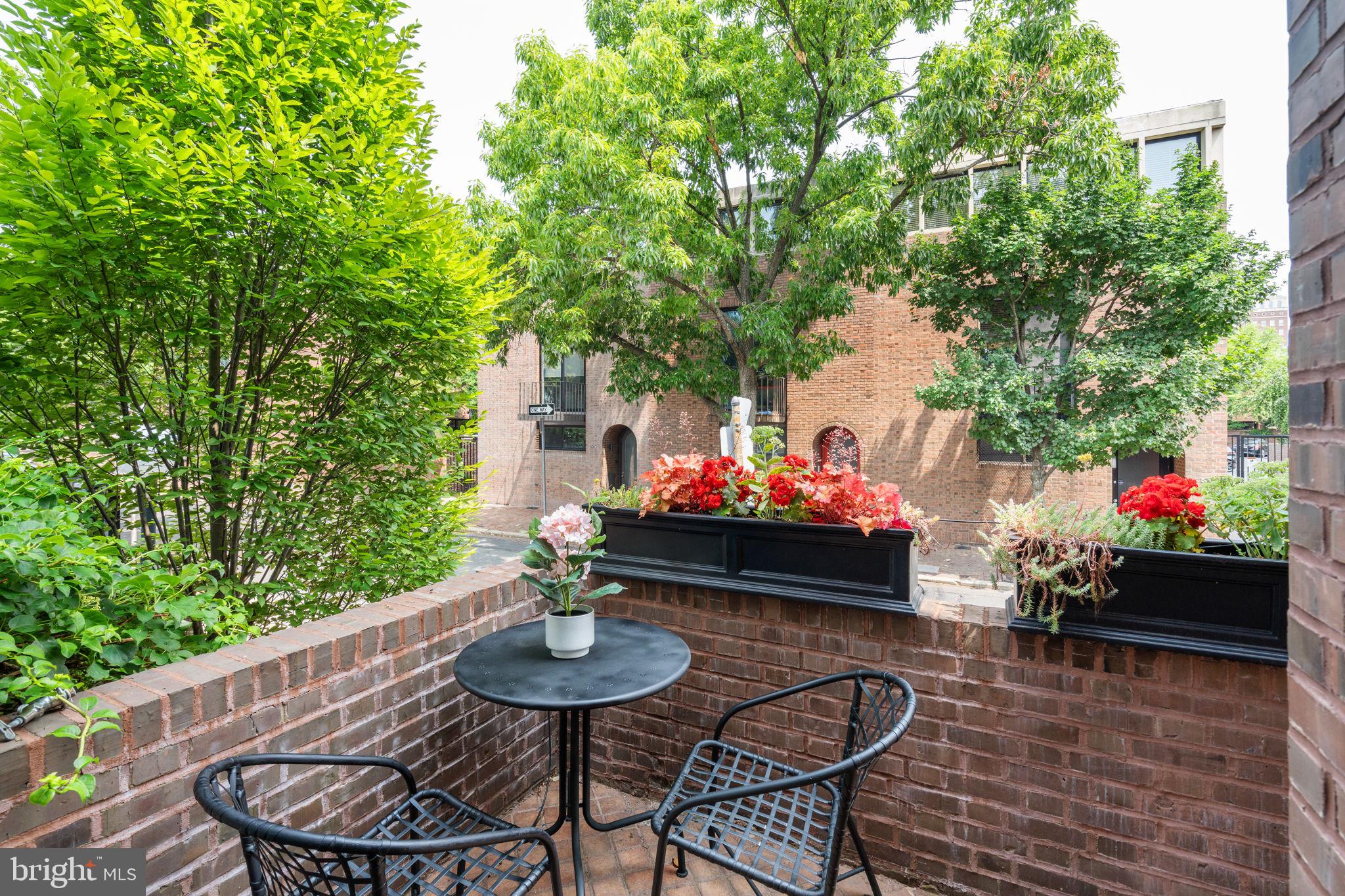 248 Locust Street Philadelphia, PA 19106 - Photo 8 of 67