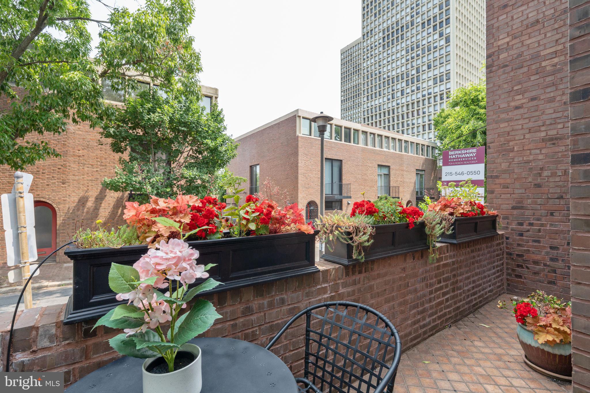 248 Locust Street Philadelphia, PA 19106 - Photo 9 of 67