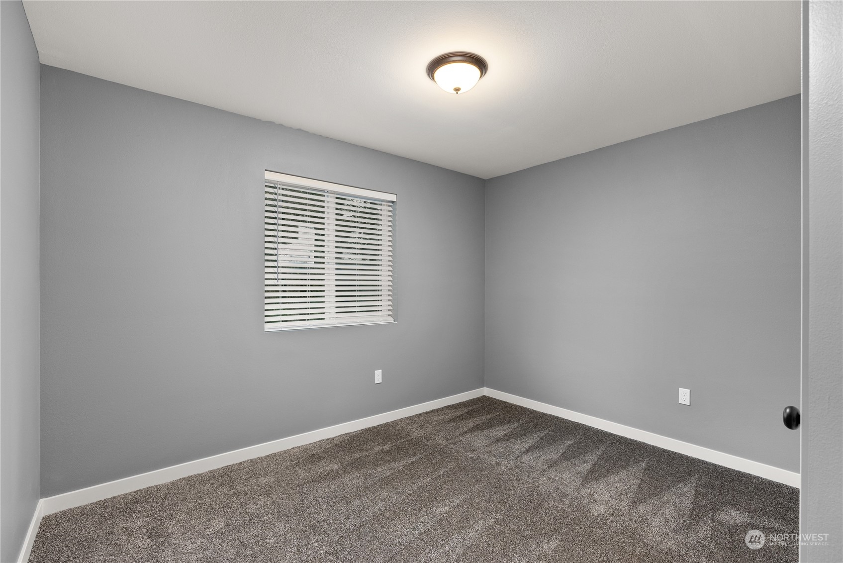 2915 Jackson Highway, Unit A Chehalis, WA 98532 - Photo 23 of 30 an empty room with a window