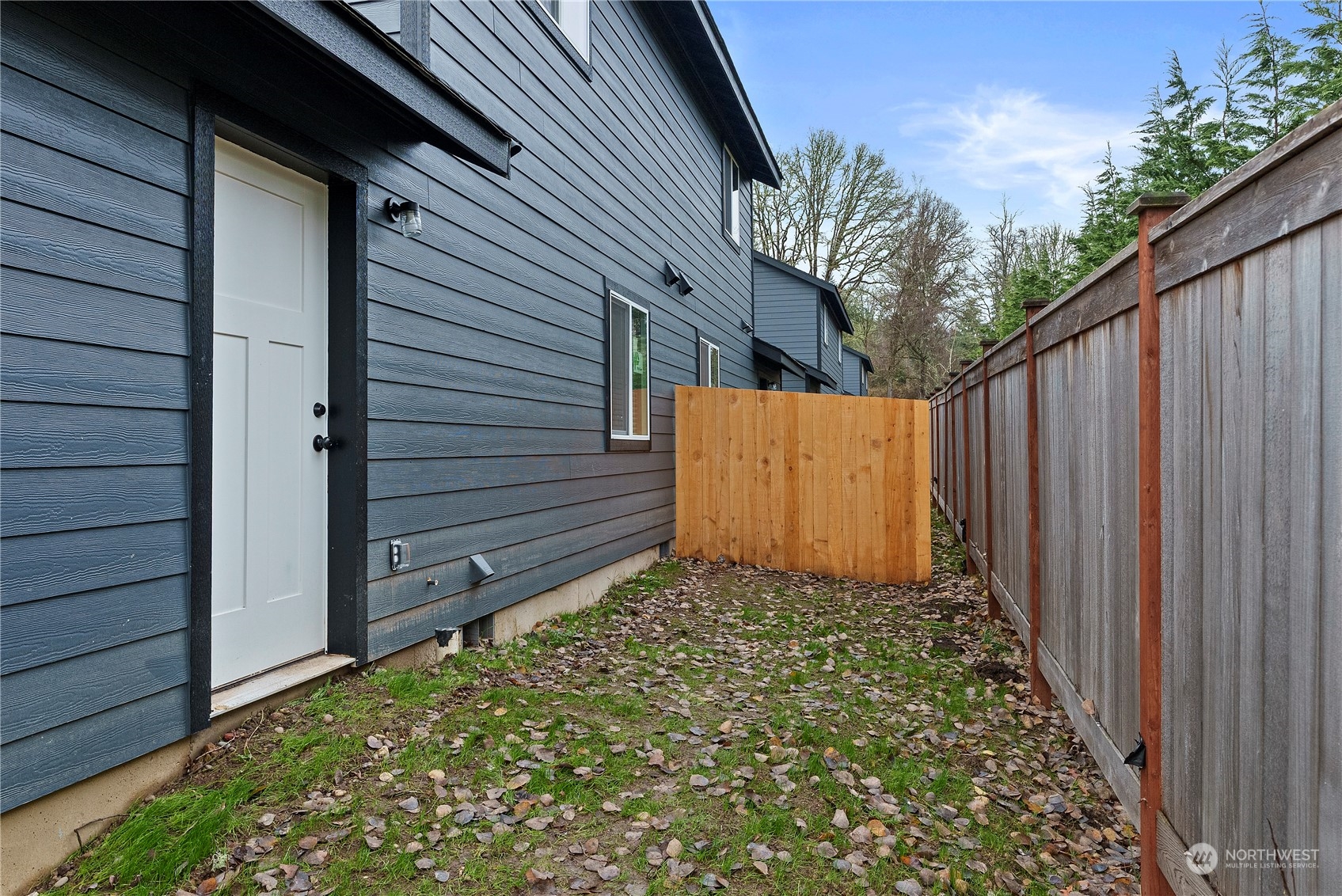 2915 Jackson Highway, Unit A Chehalis, WA 98532 - Photo 28 of 30 a view of a back yard of the house