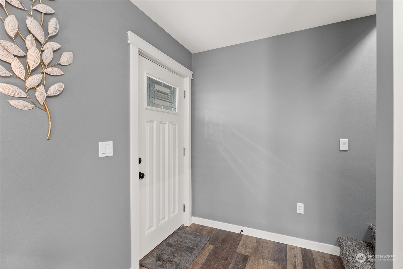 2915 Jackson Highway, Unit A Chehalis, WA 98532 - Photo 6 of 30 a view of a room with a small space