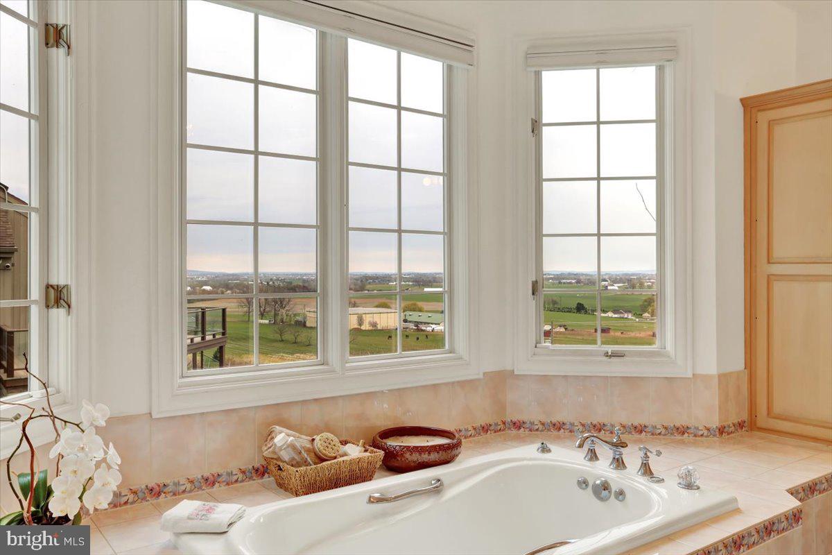 13 Apple Hill Drive Lititz, PA 17543 - Photo 23 of 101