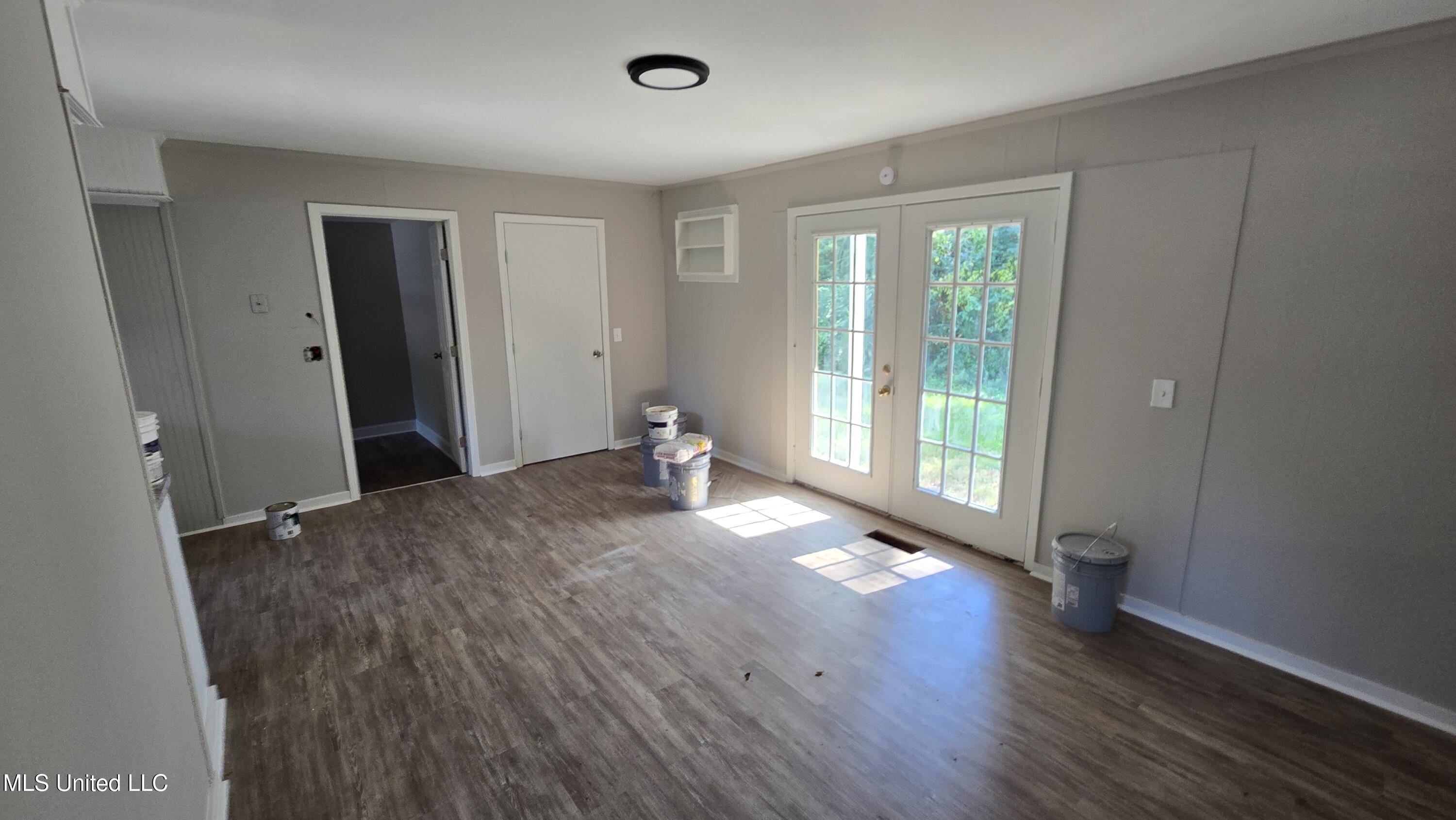 4560 Kirkley Circle Jackson, MS 39206 - Photo 5 of 16 20250919_102101