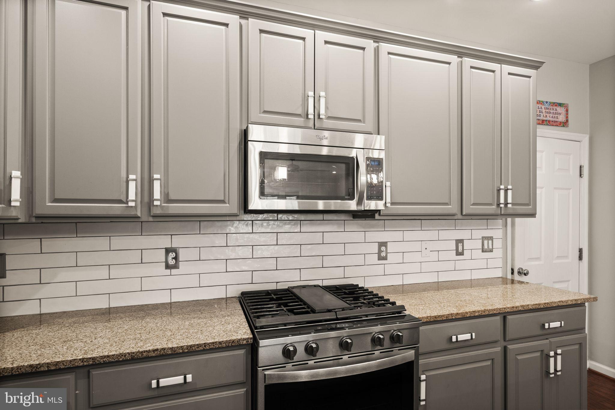 42793 Burrell Square Ashburn, VA 20147 - Photo 13 of 39 Stainless steel appliances