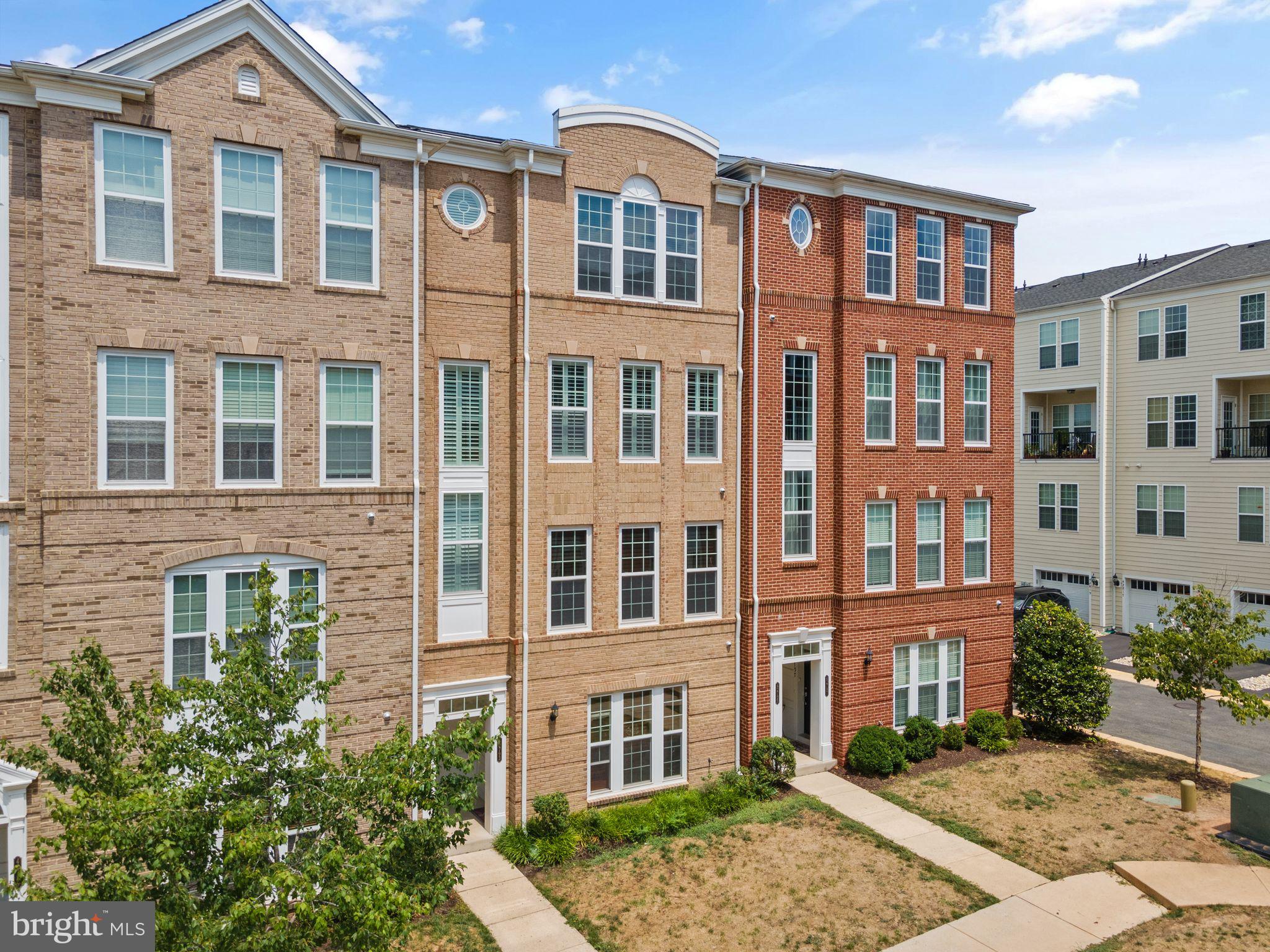 42793 Burrell Square Ashburn, VA 20147 - Photo 2 of 39