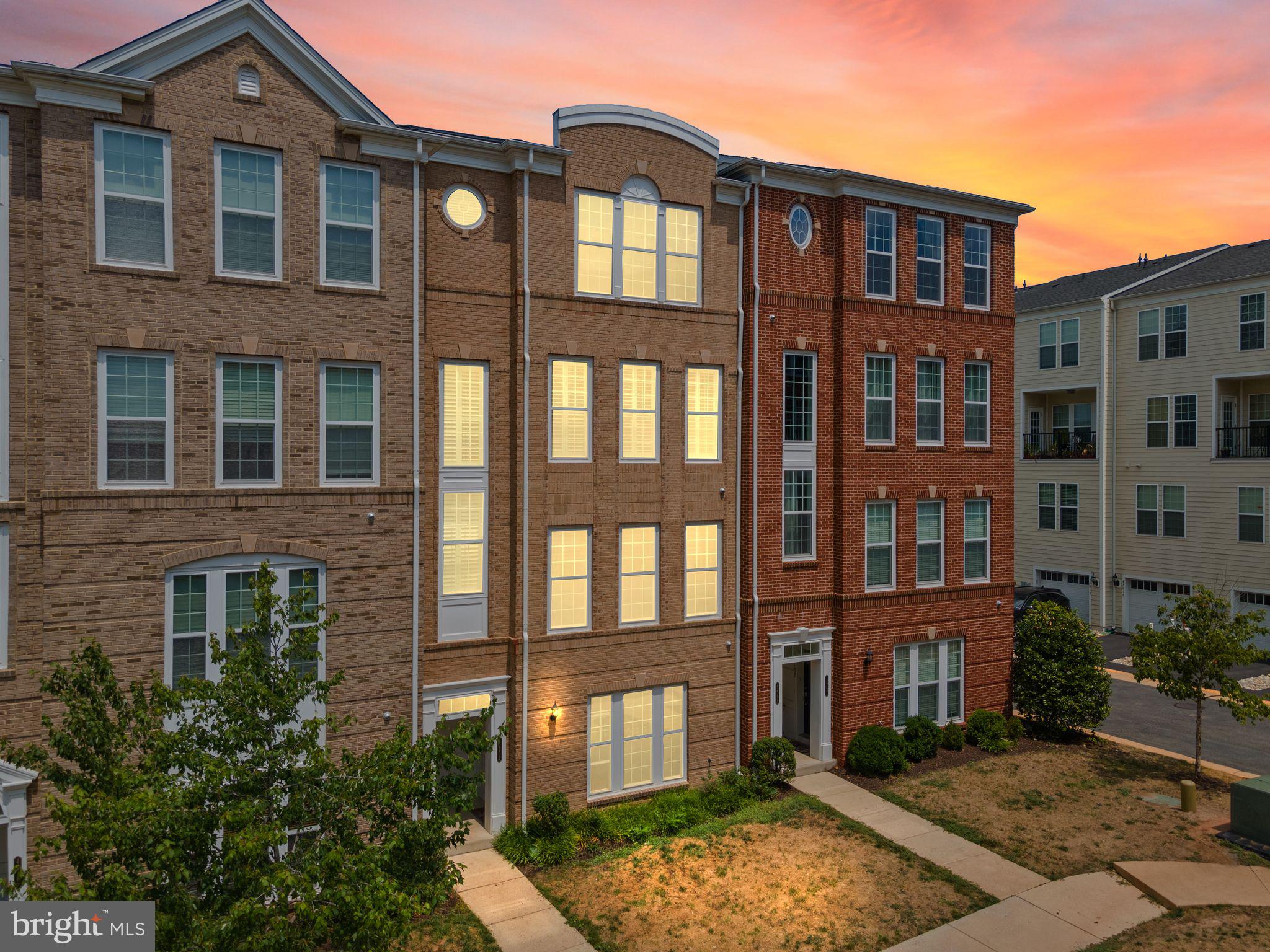 42793 Burrell Square Ashburn, VA 20147 - Photo 3 of 39