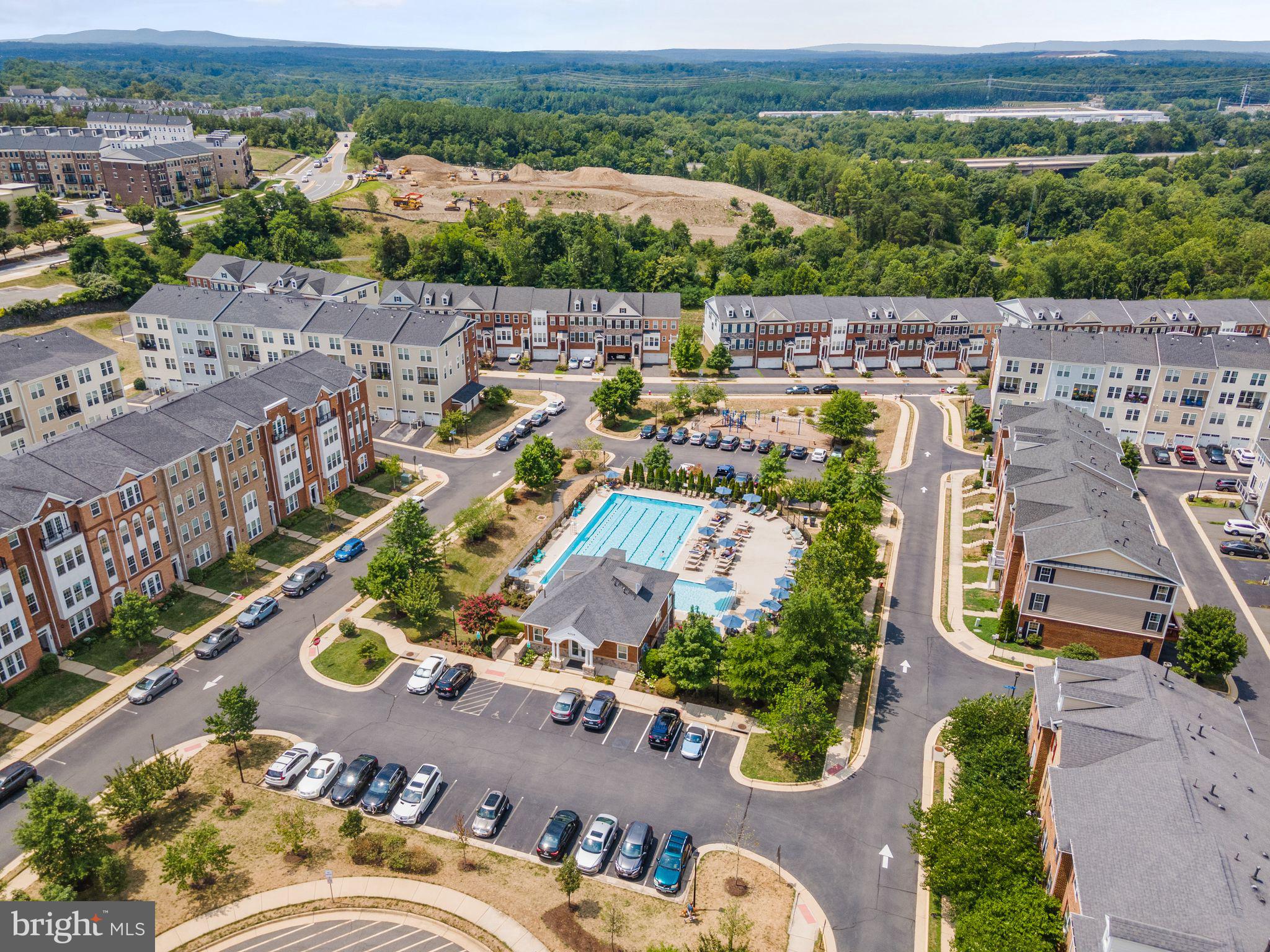 42793 Burrell Square Ashburn, VA 20147 - Photo 33 of 39