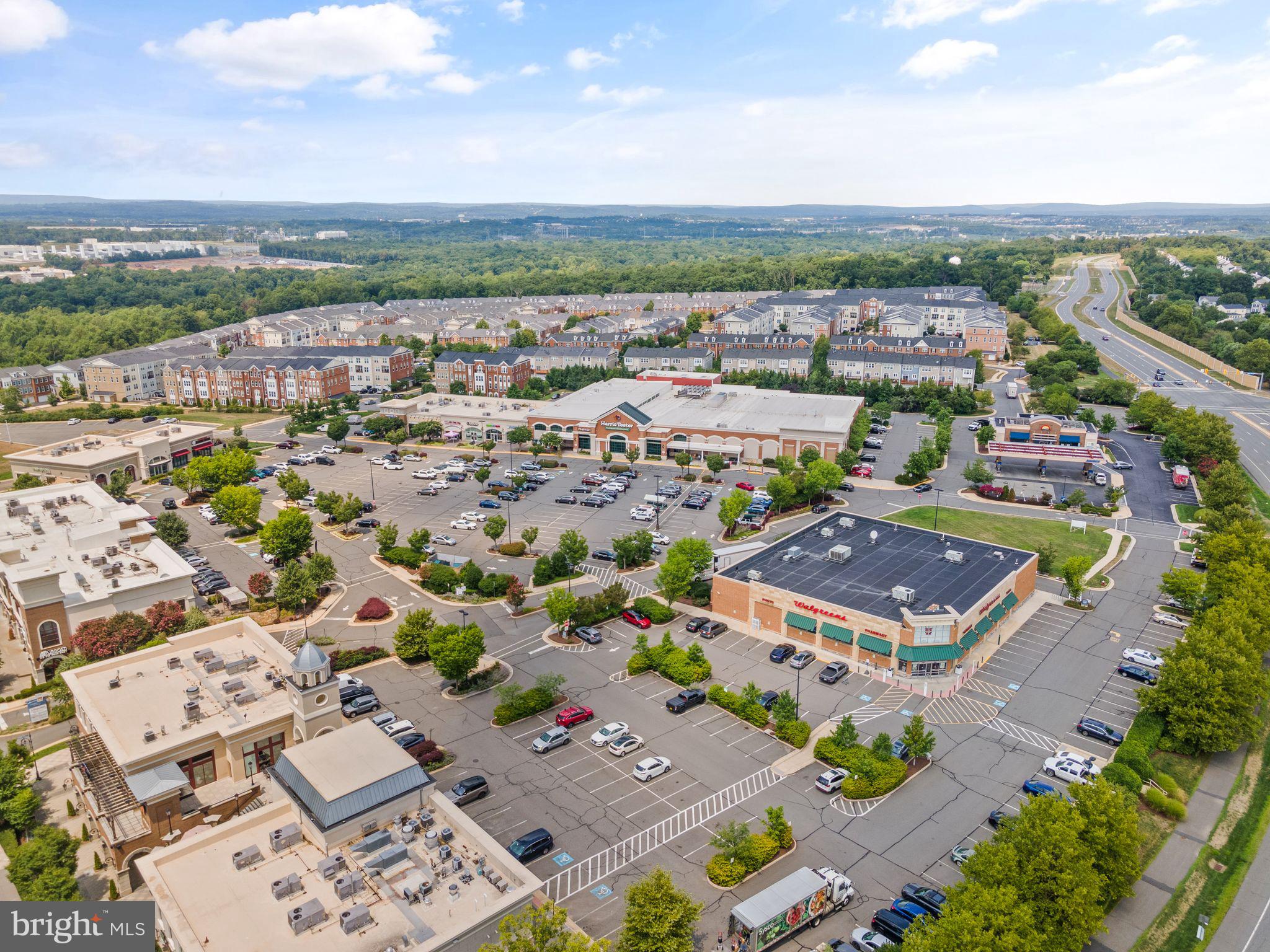 42793 Burrell Square Ashburn, VA 20147 - Photo 37 of 39