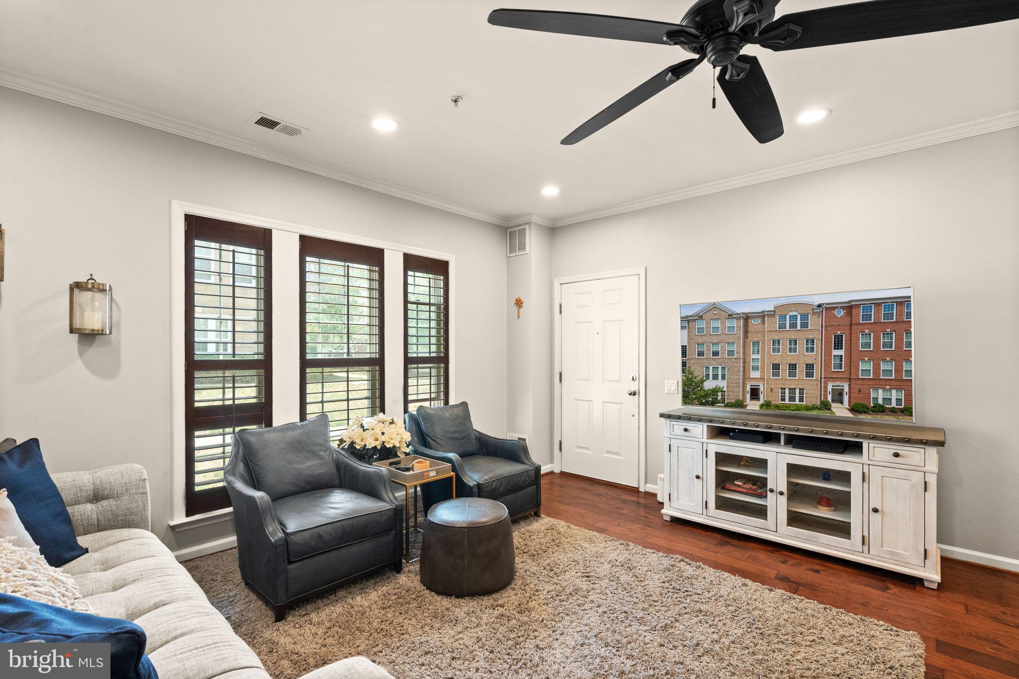 42793 Burrell Square Ashburn, VA 20147 - Photo 7 of 39 Family Room