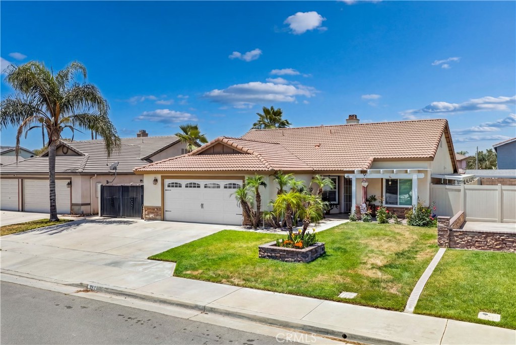 1529 Bluejay Way Hemet, CA 92545 - Photo 6 of 93