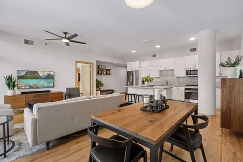 $595,000 | 1240 South 2nd Street, Unit 716, Minneapolis, MN 55415