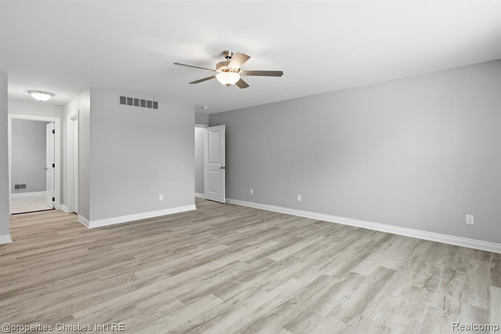 3120 Roma Court Wixom, MI 48393 - Photo 25 of 39