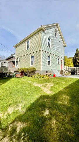 $3,800 | 11 White Street, Newport, RI 02840