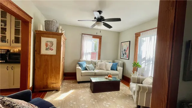 $3,800 | 11 White Street, Newport, RI 02840