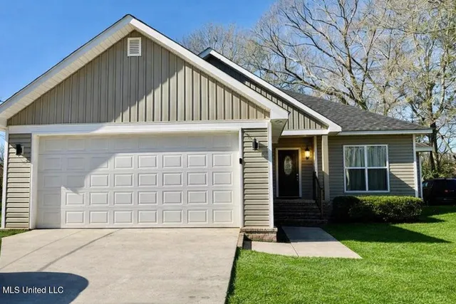 $215,000 | 102 Smith Street, Petal, MS 39465