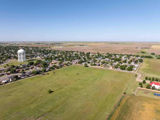 an aerial view of a tennis court