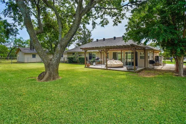 $339,000 | 642 Half Moon Way, Runaway Bay, TX 76426
