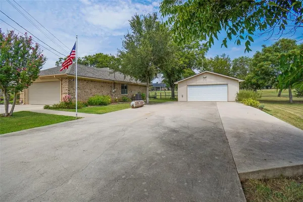 $339,000 | 642 Half Moon Way, Runaway Bay, TX 76426