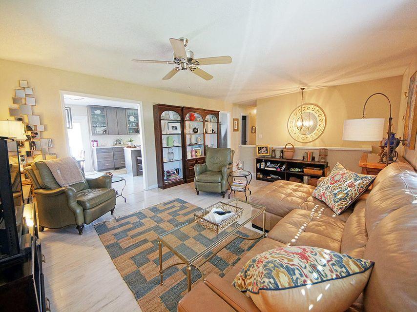 8681 Doar Road Awendaw, SC 29429 - Photo 8 of 27 Upstairs Living 4