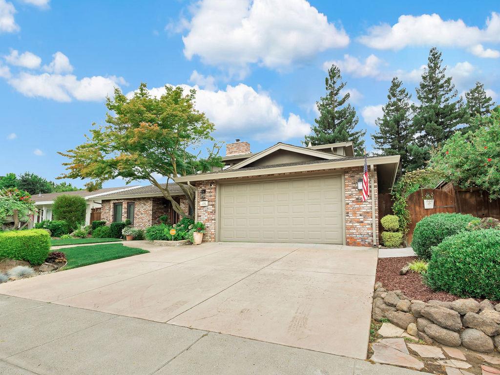 1749 Carignane Way Escalon, CA 95320 - Photo 2 of 71