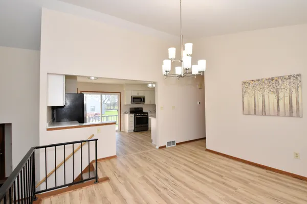 $274,900 | 1125 West Lloyd Street, Milwaukee, WI 53205