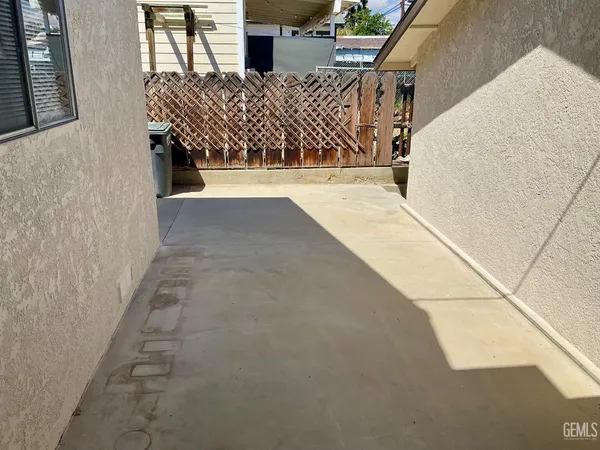 a view of entryway