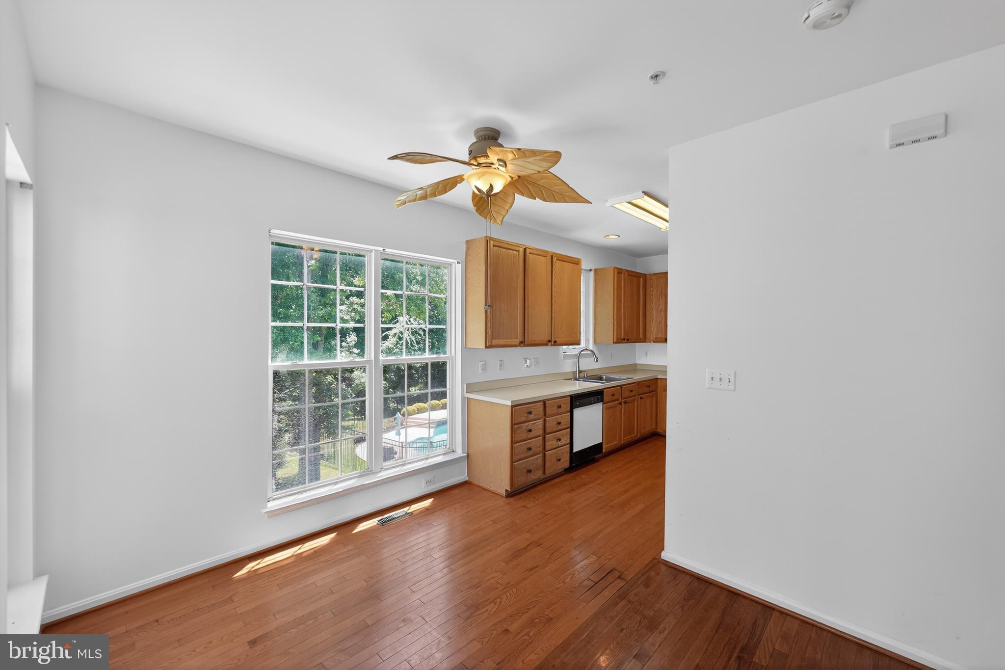 9200 Fox Park Road Clinton, MD 20735 - Photo 7 of 30