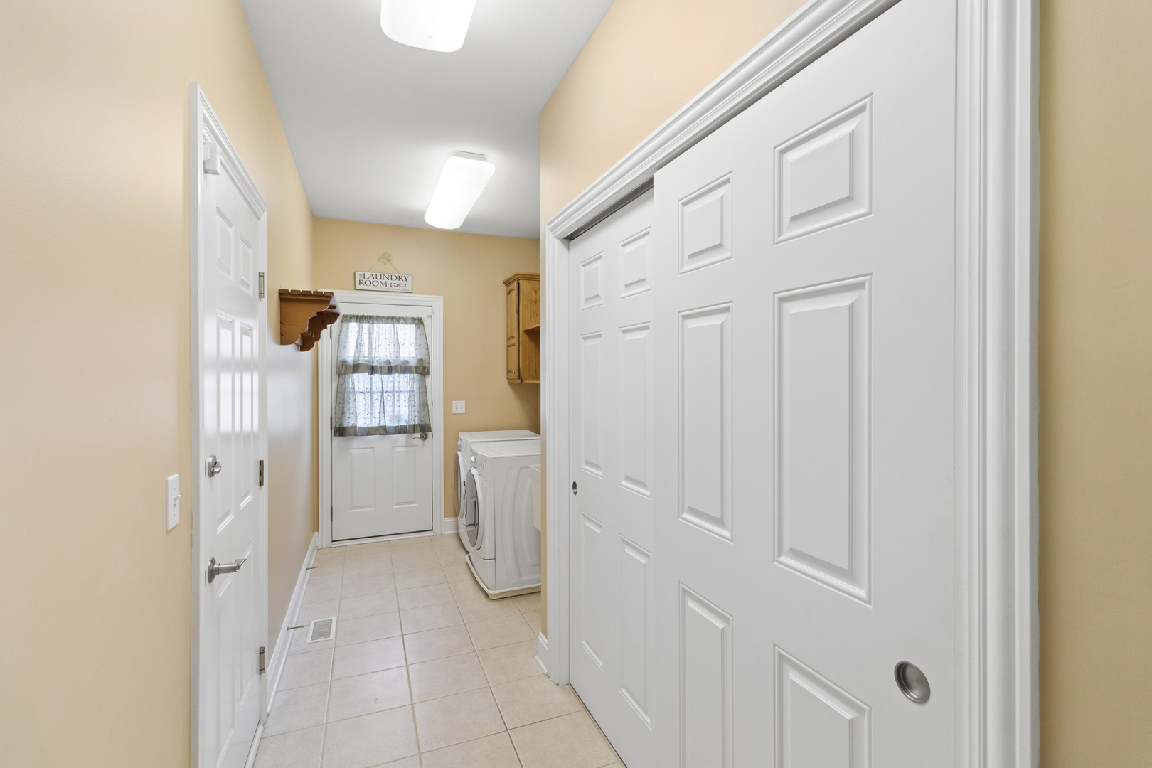 920 Lyons Ridge Drive Cary, IL 60013 - Photo 21 of 33 Gallery Image 21