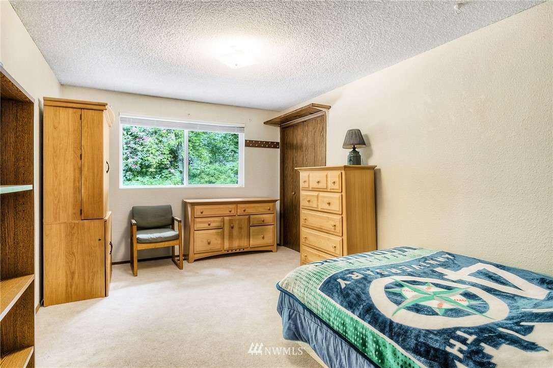 14320 200th Avenue Southeast Renton, WA 98059 - Photo 12 of 24