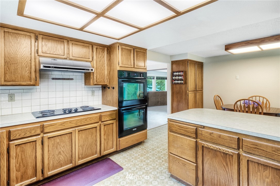 14320 200th Avenue Southeast Renton, WA 98059 - Photo 9 of 24