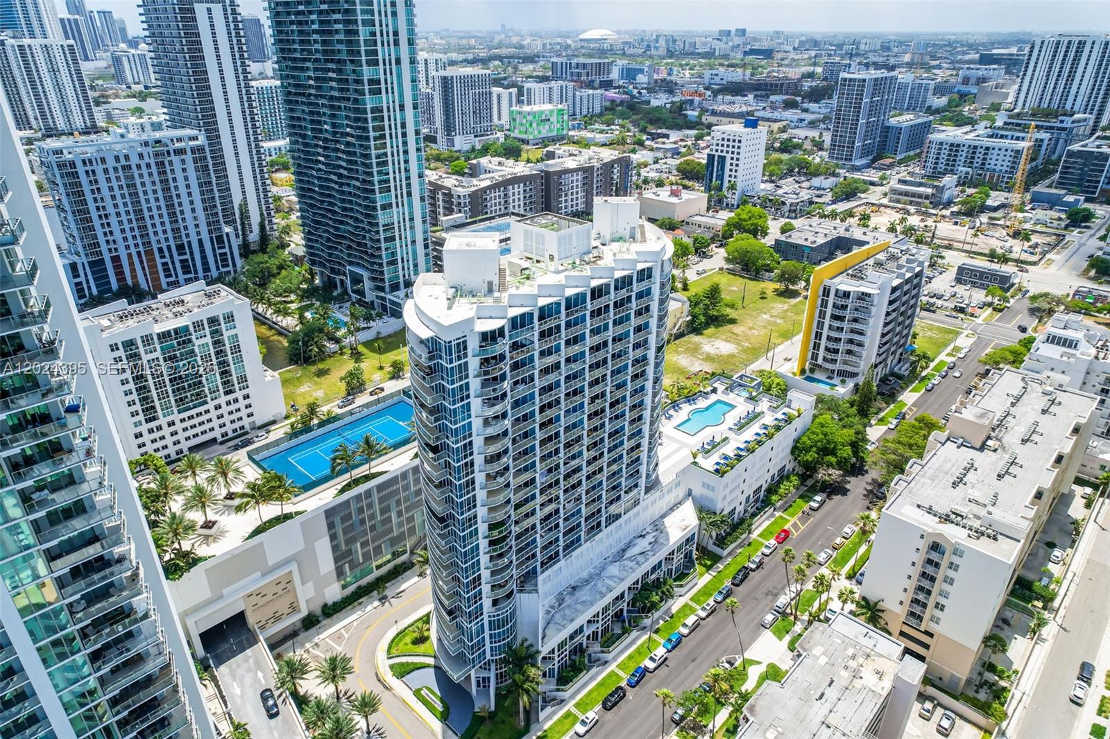 480 Northeast 30th Street, Unit 1703 Miami, FL 33137 - Photo 32 of 35